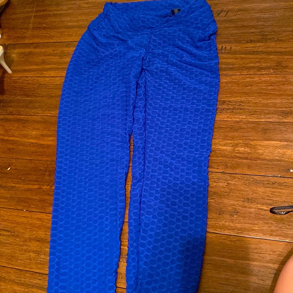 Blue leggings